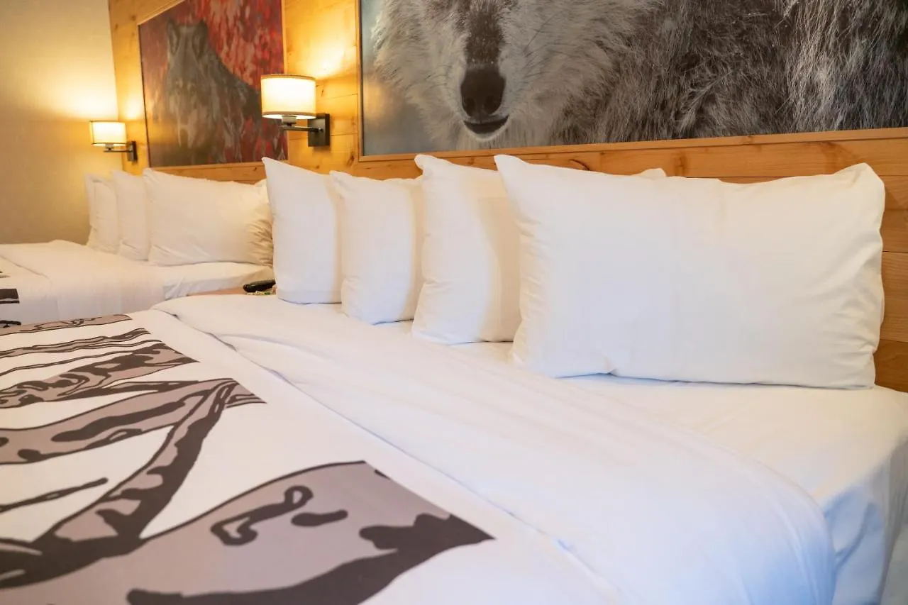 Banff Rocky Mountain Resort Hotel