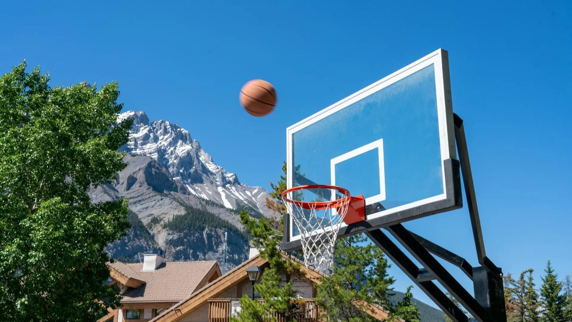 Отель Banff Rocky Mountain Resort